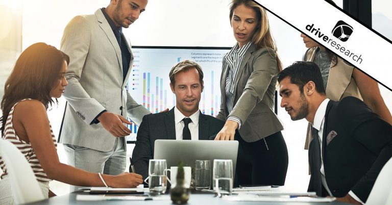 people-on-a-bench-holding-up-quotes-showing-what-voice-of-customer-literally-looks-like-1